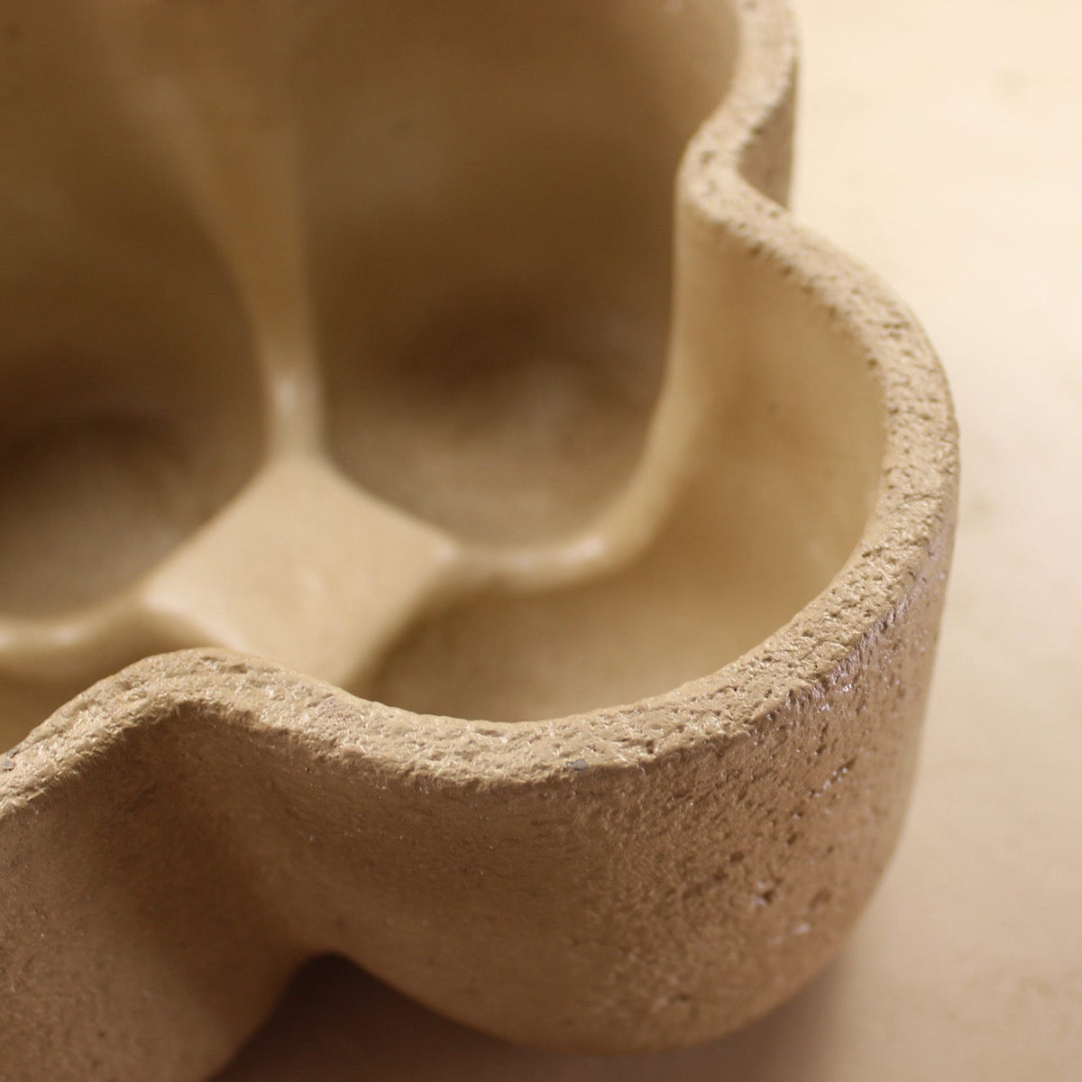 relief pot pour bougie en perle